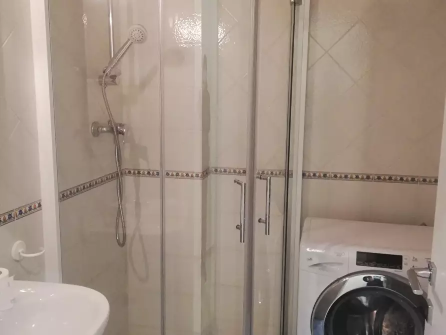 Immagine 8 di Appartamento in vendita  a Viareggio