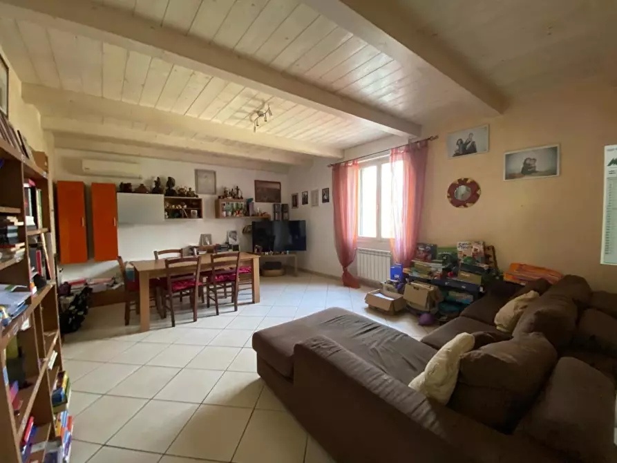 Immagine 8 di Appartamento in vendita  a Livorno