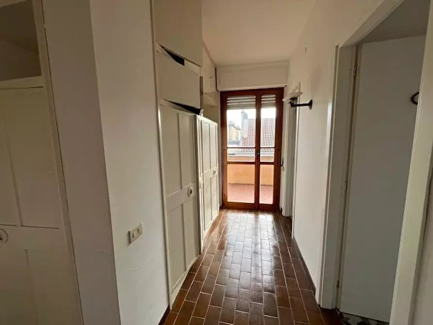 Immagine 11 di Mansarda in affitto  a Pontedera