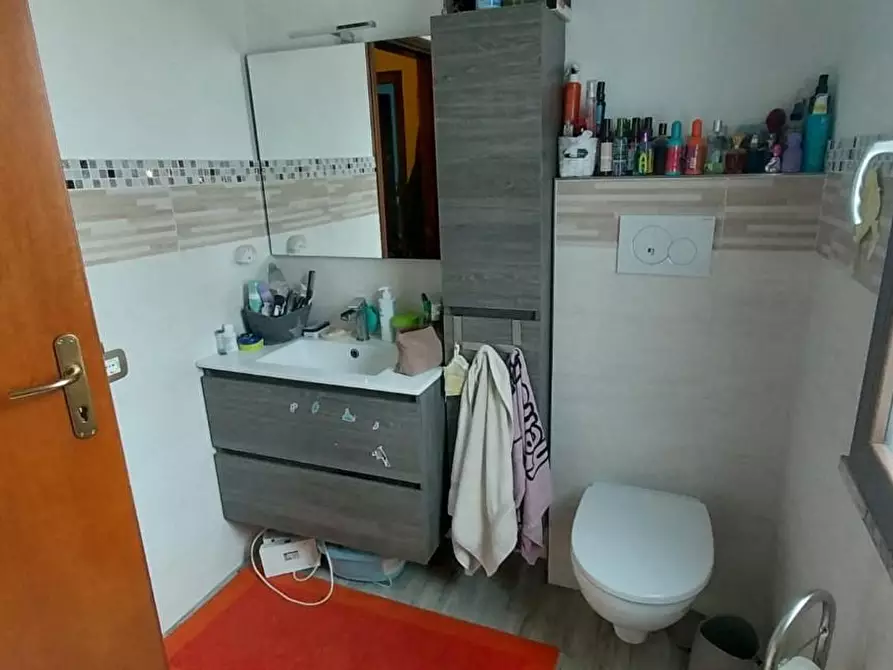 Immagine 19 di Appartamento in vendita  a Cascina