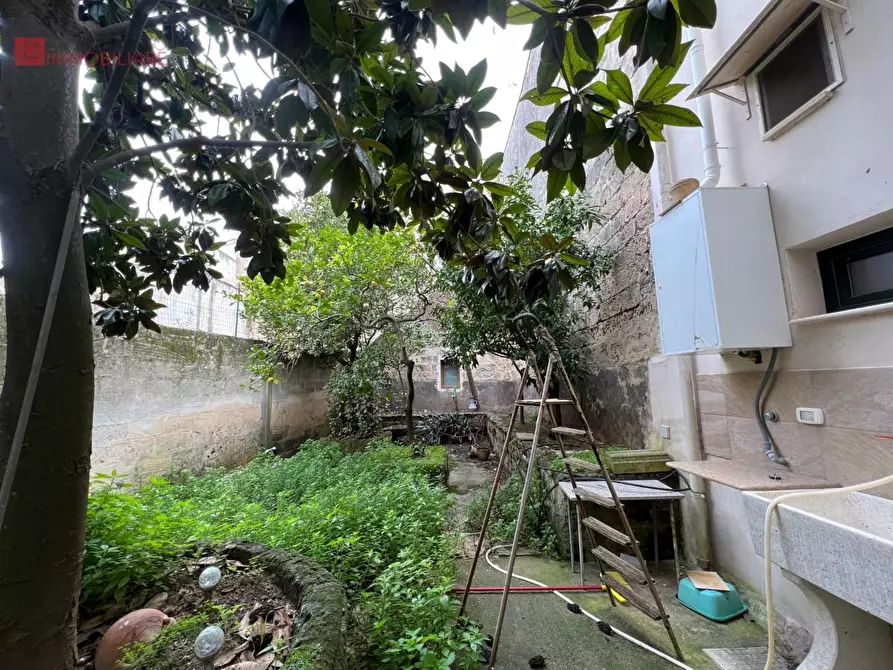 Immagine 46 di Palazzo in vendita  a Copertino