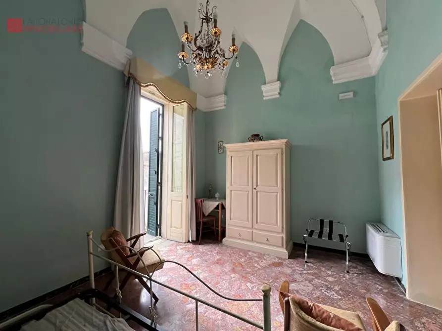 Immagine 22 di Palazzo in vendita  a Copertino