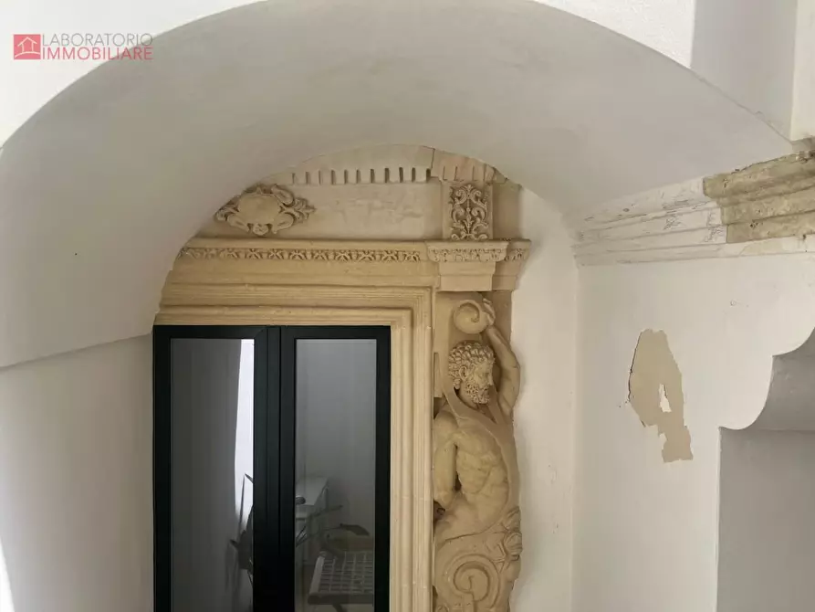 Immagine 6 di Palazzo in vendita  a Copertino