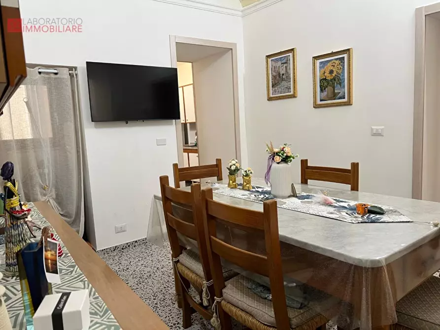 Immagine 20 di Palazzo in vendita  a Copertino