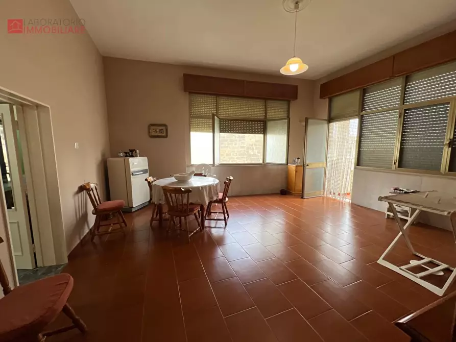 Immagine 41 di Palazzo in vendita  a Copertino