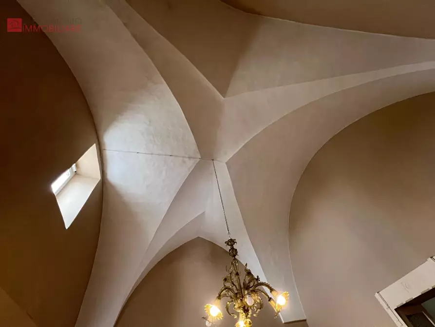 Immagine 31 di Palazzo in vendita  a Copertino