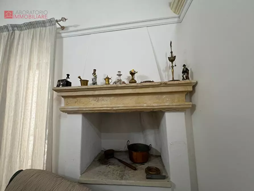 Immagine 7 di Palazzo in vendita  a Copertino