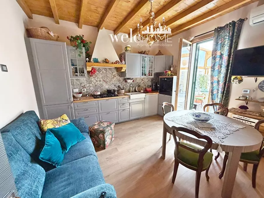 Immagine 5 di Terratetto in vendita  a Campi Bisenzio