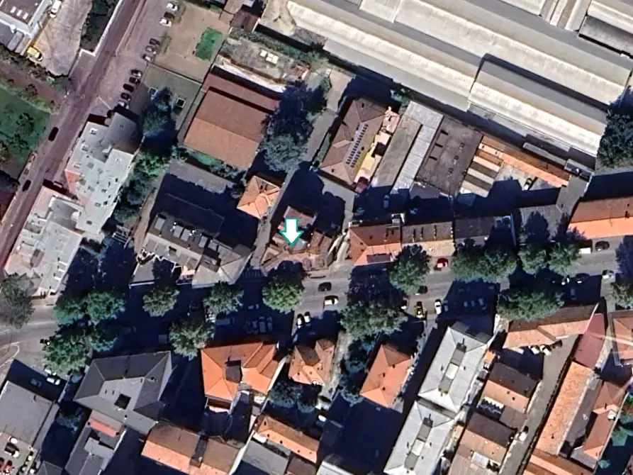 Immagine 3 di Negozio in vendita  a Voghera