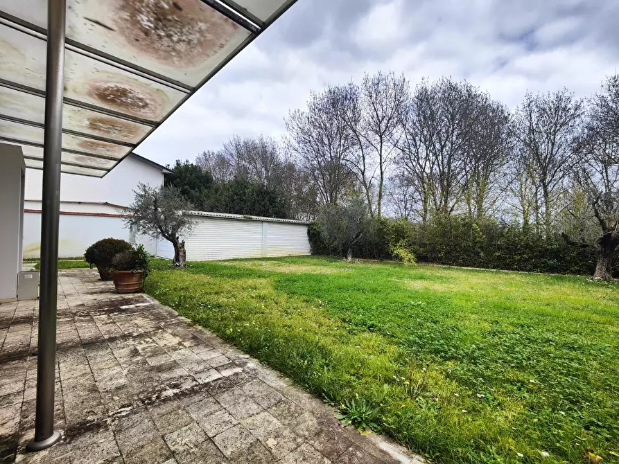 Immagine 15 di Capannone industriale in affitto  a Santa Croce Sull'arno