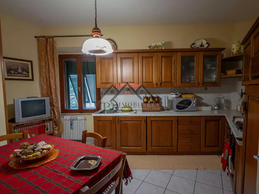 Immagine 6 di Appartamento in vendita  a Pomarance