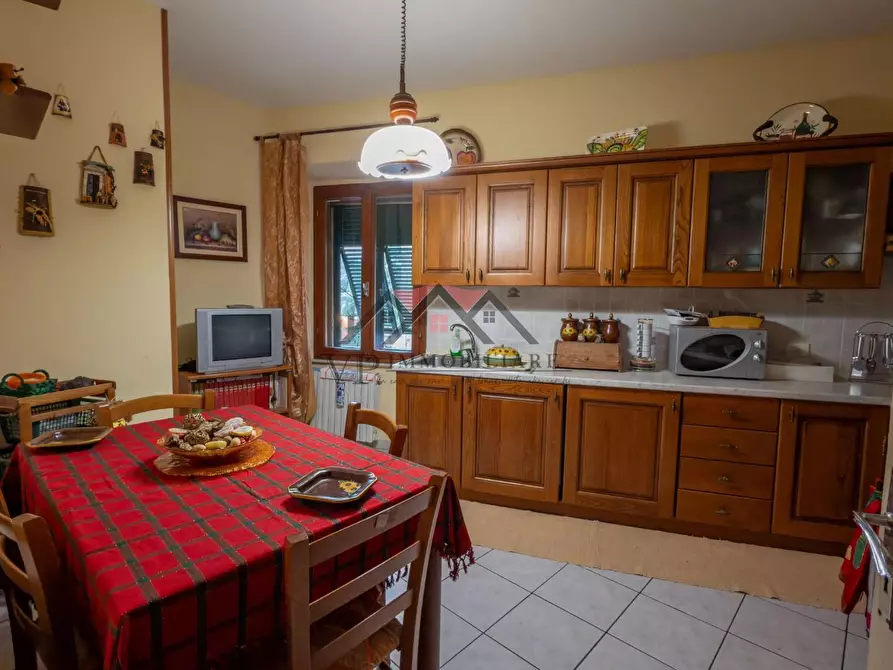 Immagine 5 di Appartamento in vendita  a Pomarance