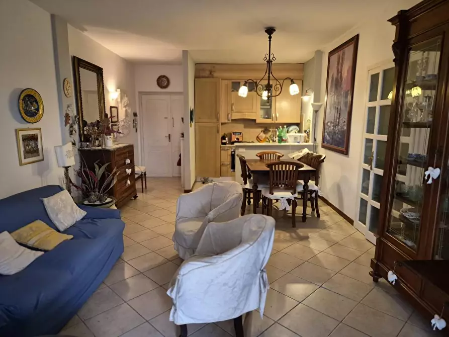 Immagine 6 di Appartamento in affitto  a Massa