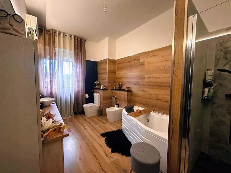 Immagine 9 di Appartamento in vendita  a Coreglia Antelminelli