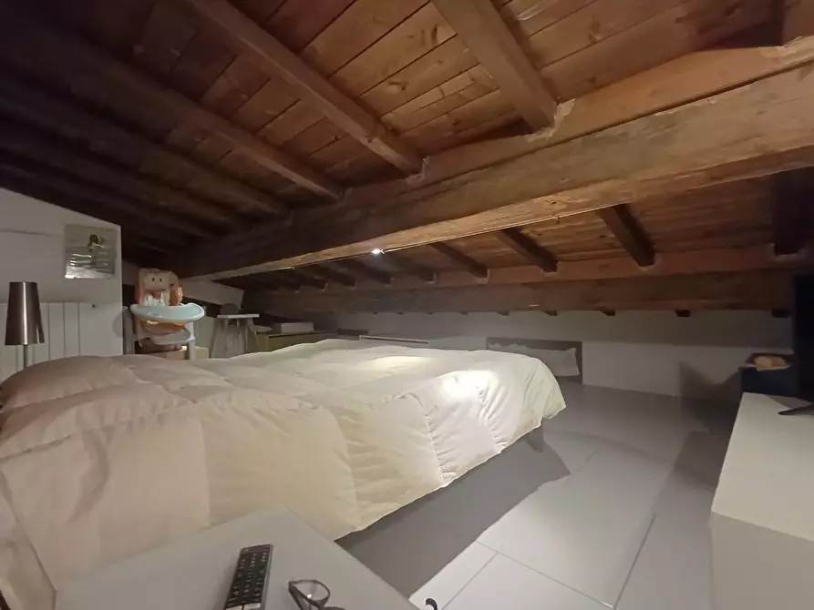 Immagine 21 di Appartamento in vendita  a Poggibonsi