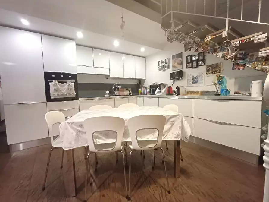 Immagine 2 di Appartamento in vendita  a Poggibonsi