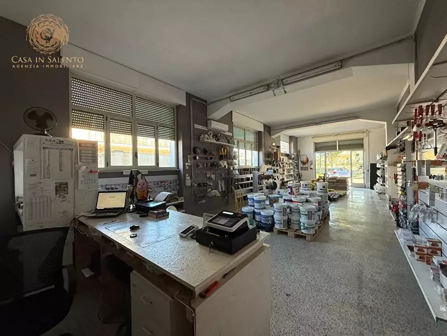 Immagine 4 di Laboratorio in vendita  a Alessano