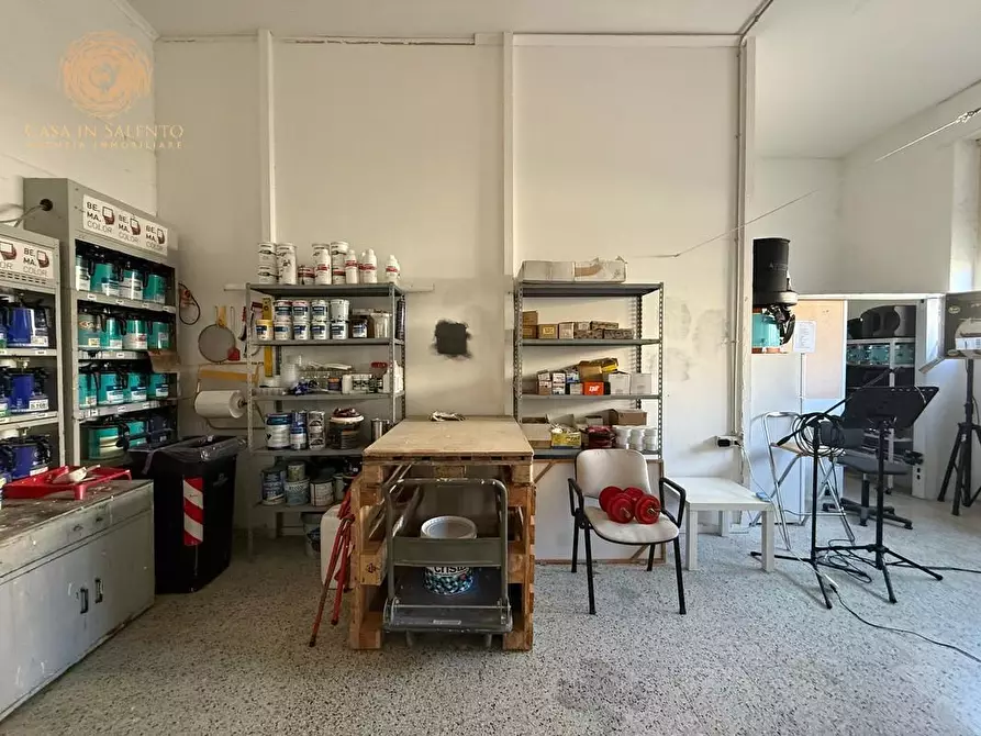 Immagine 5 di Laboratorio in vendita  a Alessano