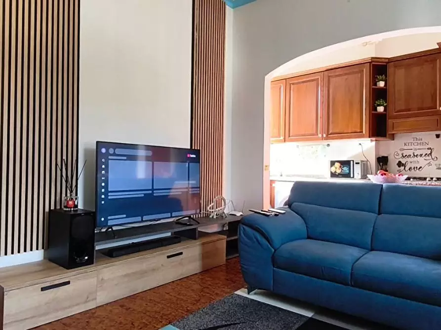 Immagine 1 di Appartamento in vendita  a Massa