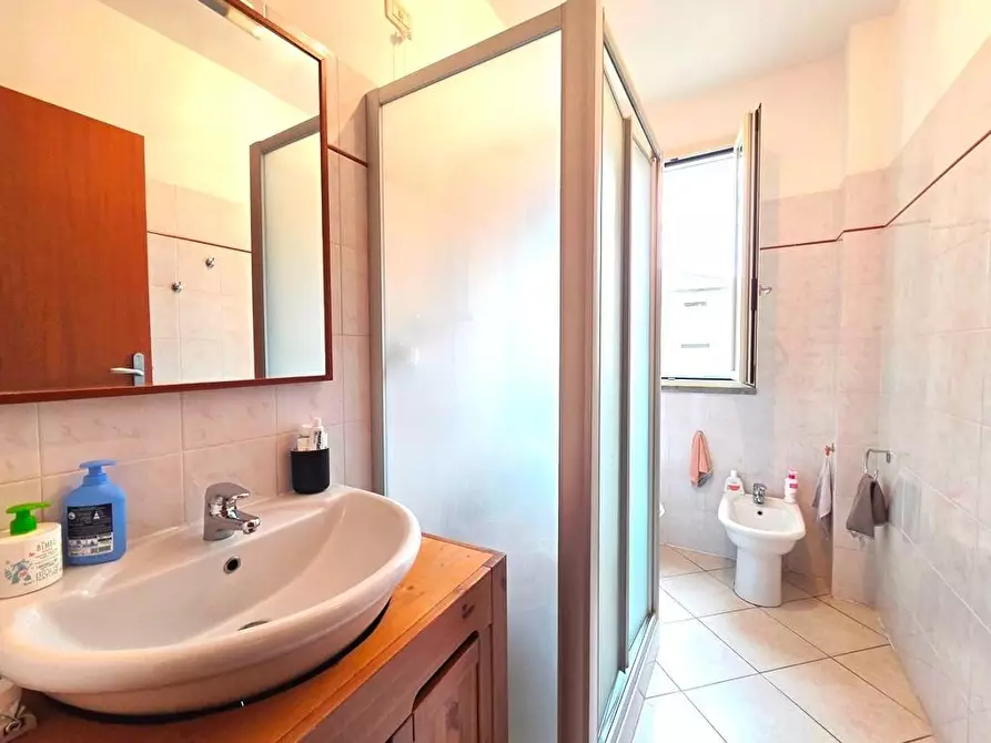 Immagine 11 di Villetta a schiera in vendita  a Lucca