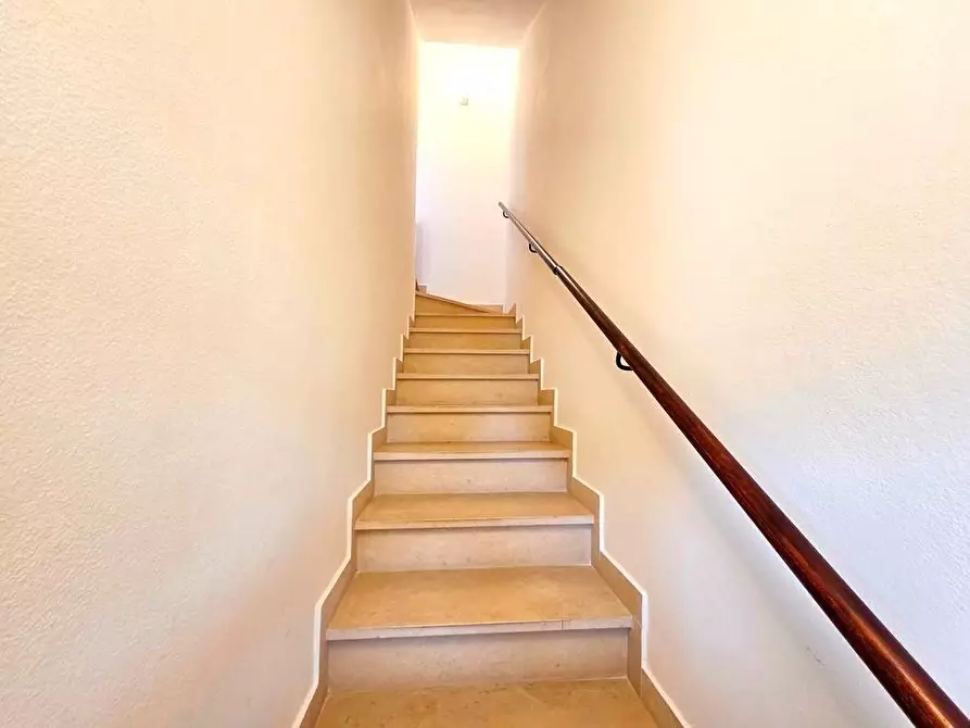 Immagine 21 di Villetta a schiera in vendita  a Lucca