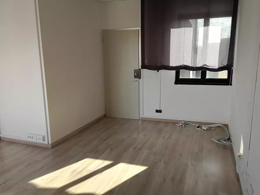 Immagine 2 di Ufficio in affitto  a Vinci