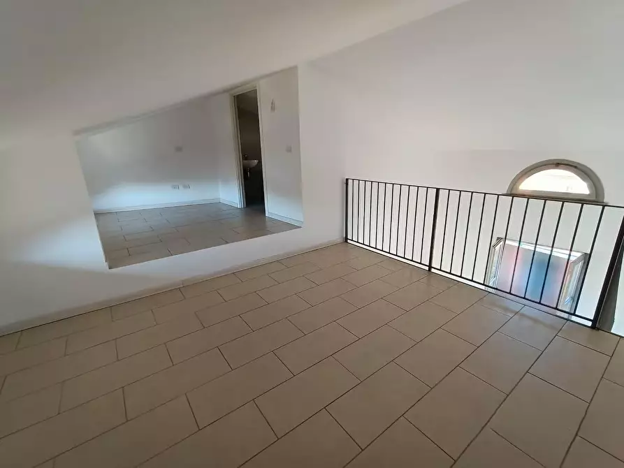 Immagine 7 di Appartamento in vendita  a Cascina