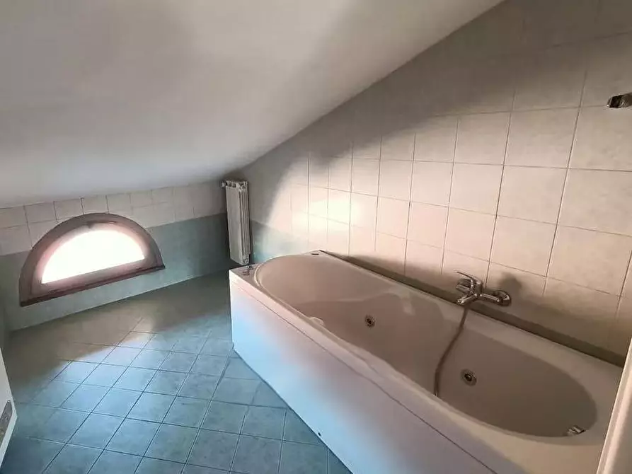 Immagine 6 di Appartamento in vendita  a Cascina