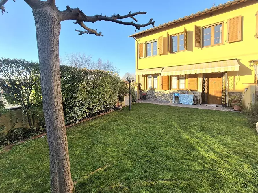 Immagine 2 di Appartamento in vendita  a Capannori