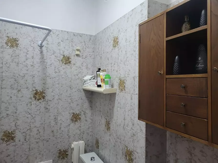 Immagine 21 di Appartamento in vendita  a Carrara