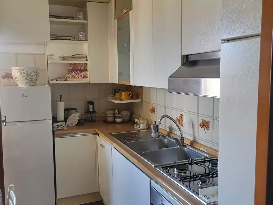 Immagine 3 di Appartamento in vendita  a Carrara