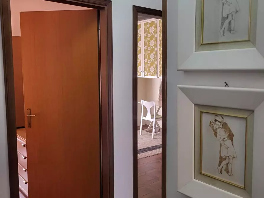 Immagine 10 di Appartamento in vendita  a Carrara