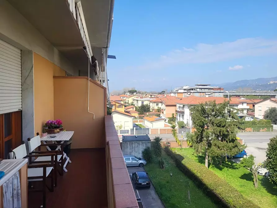 Immagine 30 di Appartamento in vendita  a Carrara