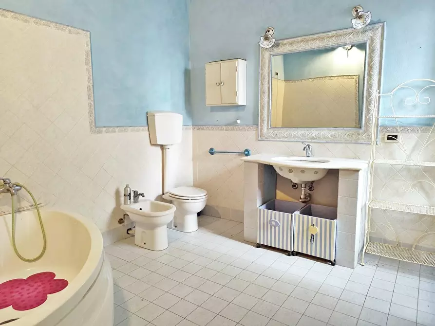 Immagine 25 di Appartamento in vendita  a Calci