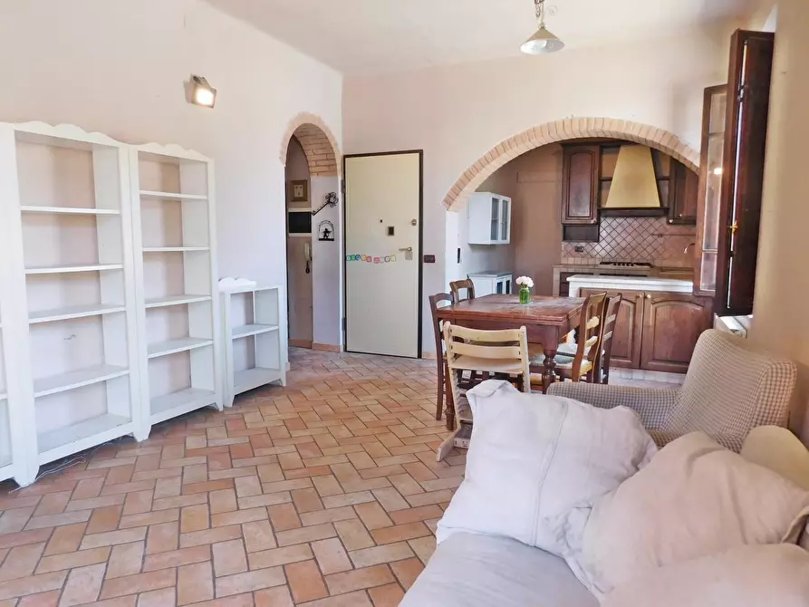 Immagine 9 di Appartamento in vendita  a Calci