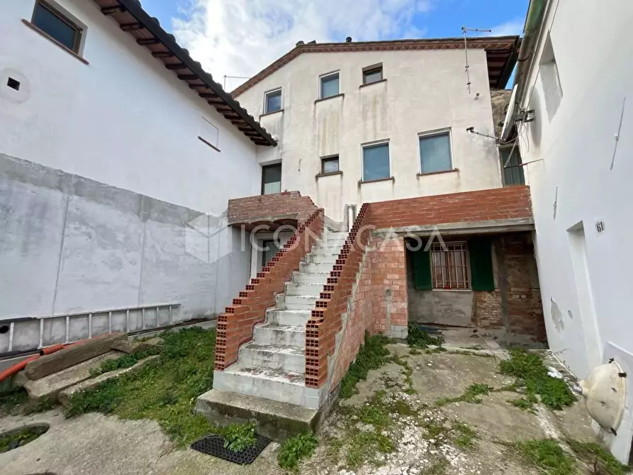 Immagine 2 di Appartamento in vendita  a Pontedera