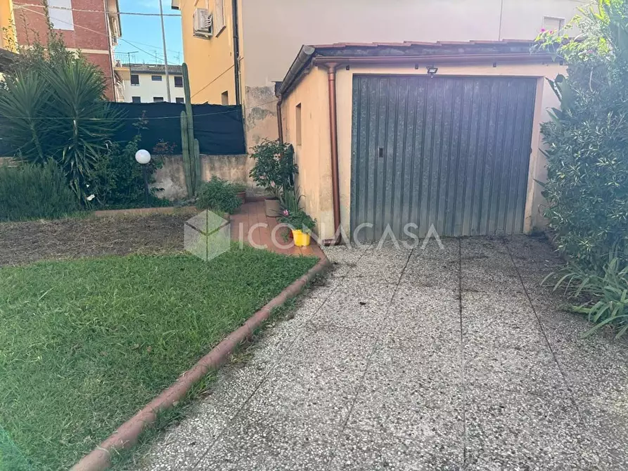 Immagine 4 di Appartamento in vendita  a Pontedera