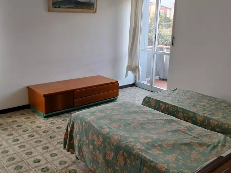 Immagine 4 di Appartamento in vendita  a Carrara