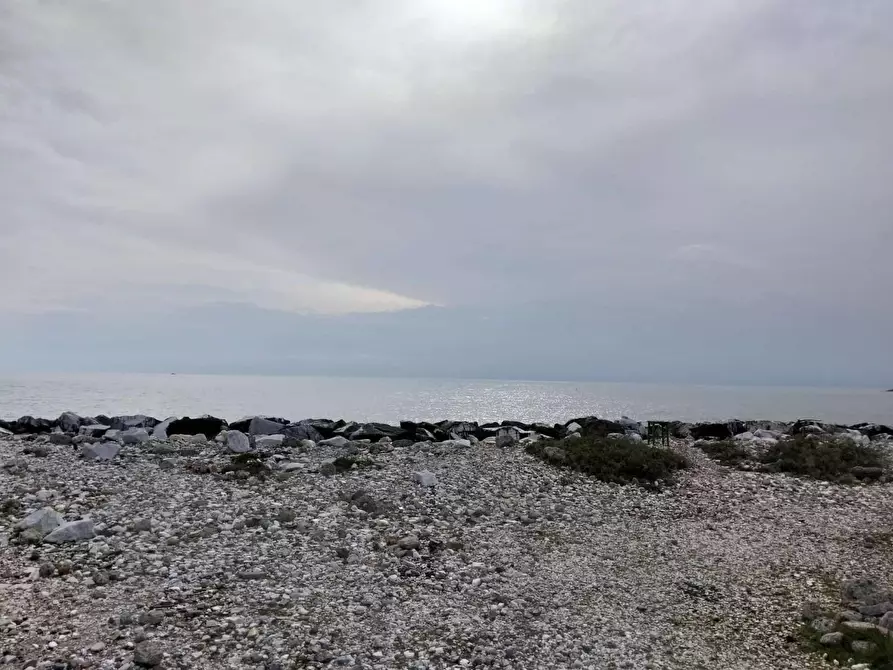 Immagine 1 di Appartamento in vendita  a Carrara