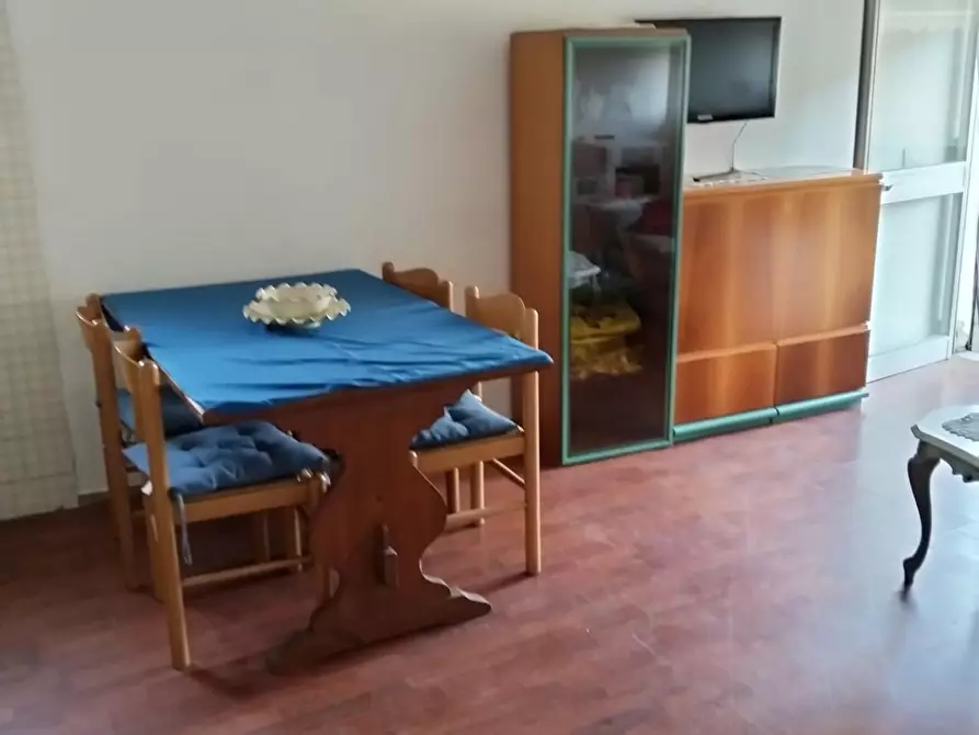 Immagine 3 di Appartamento in vendita  a Carrara