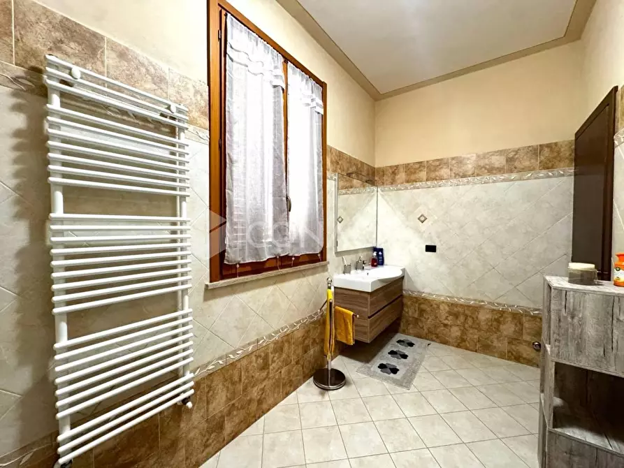 Immagine 17 di Appartamento in vendita  a Santa Maria A Monte