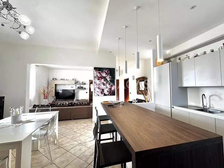 Immagine 32 di Appartamento in vendita  a Santa Maria A Monte