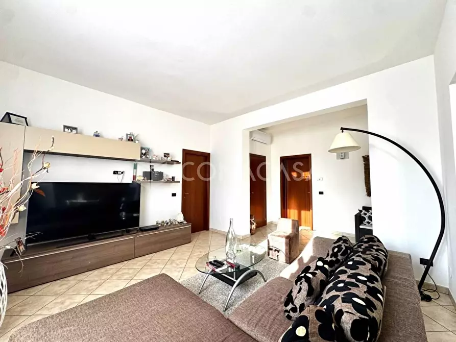 Immagine 26 di Appartamento in vendita  a Santa Maria A Monte