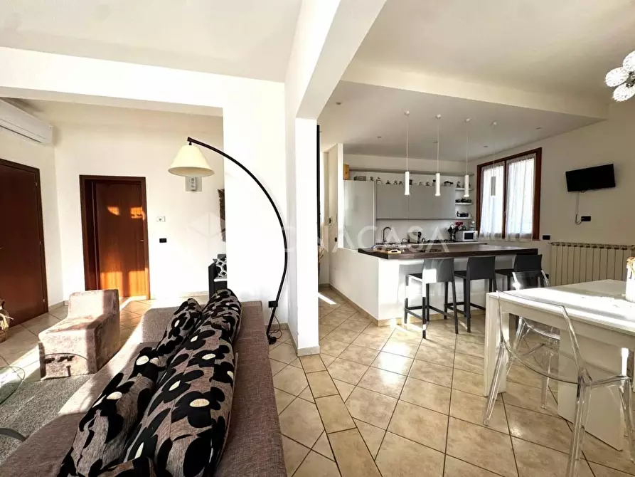 Immagine 25 di Appartamento in vendita  a Santa Maria A Monte