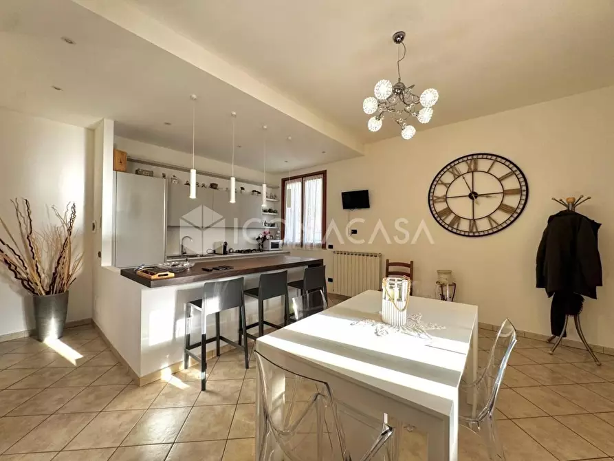 Immagine 30 di Appartamento in vendita  a Santa Maria A Monte