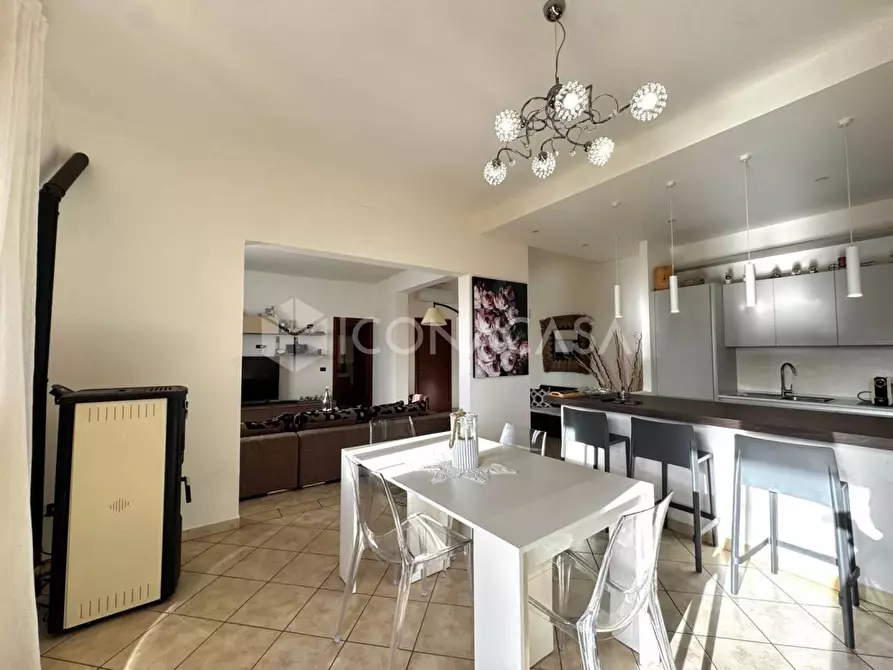 Immagine 40 di Appartamento in vendita  a Santa Maria A Monte