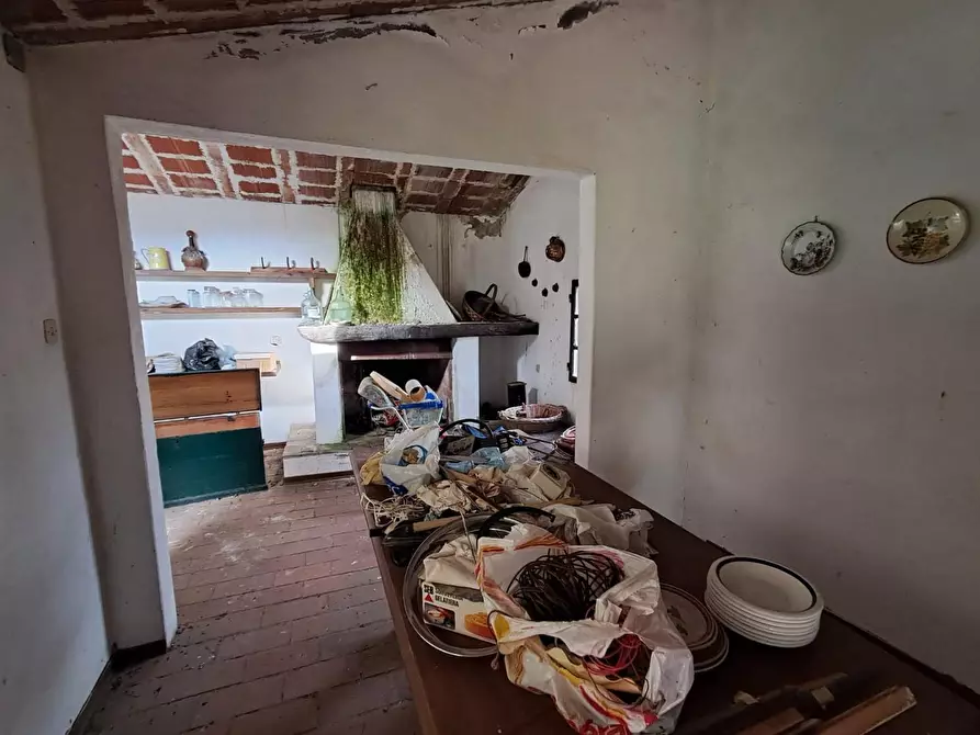 Immagine 29 di Villa in vendita  a Buti