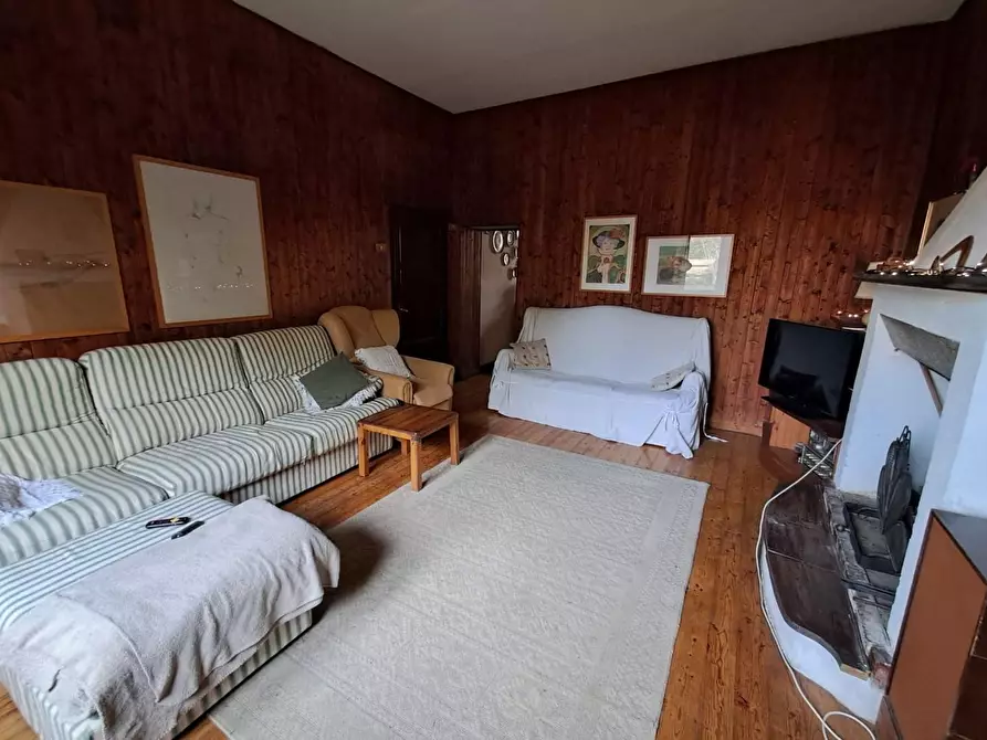 Immagine 7 di Villa in vendita  a Buti