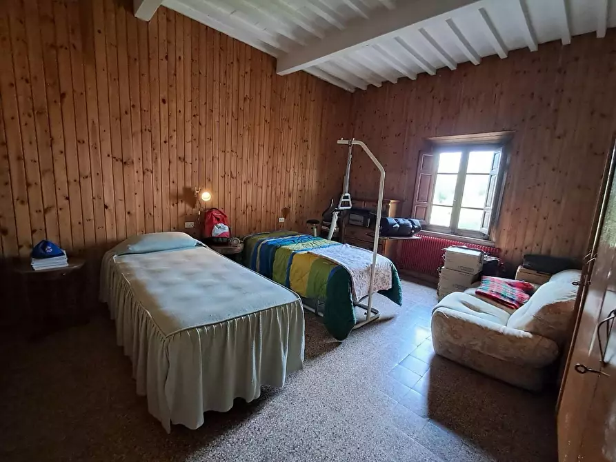 Immagine 12 di Villa in vendita  a Buti