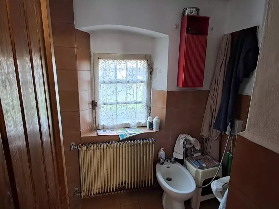 Immagine 10 di Villa in vendita  a Buti